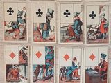 une photo d'une photo représentant un jeu de cartes posé sur une table