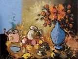 un tableau représentant un vase avec des fleurs et des fruits posé sur une table