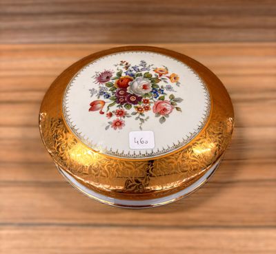 Importante Bonbonnière en porcelaine de LIMOGES dorée et à d…