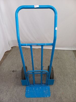 une image représentant un diable muni d'une poignée bleue