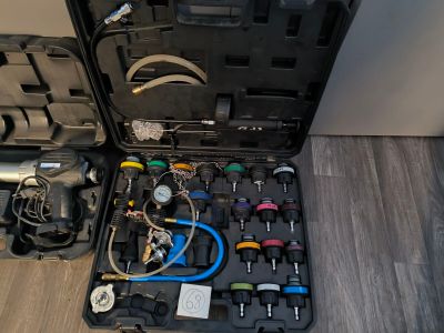 a case that has a bunch of tools in it
