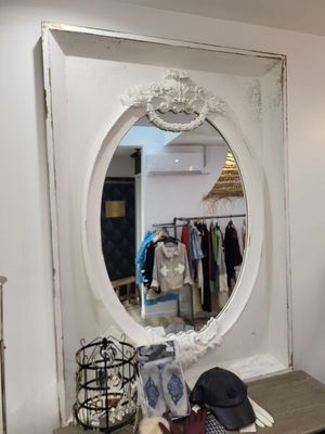 1 grand miroir contour bois blanc 145x103 cm - VENDU SUR DES…