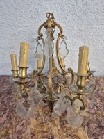 Lot de trois lustres dont 1 lustre en bronze à 6 lumières, 1… (photo 4)