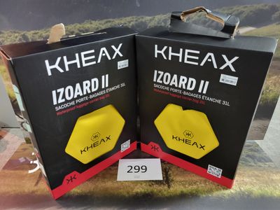 deux boîtes de « Kheax Izoard II » et « Kheax Izoard II » exposées dans un magasin