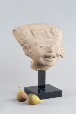 une image représentant une figurine représentant une tête et une figurine représentant une figurine