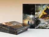 une pile de DVD posés les uns à côté des autres sur une table