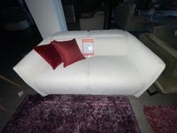 Deux canapés fixes 2 places ALTRO tissu blanc + Table basse … (photo 5)