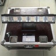 une photo d'un plateau de camion surmonté de lumières