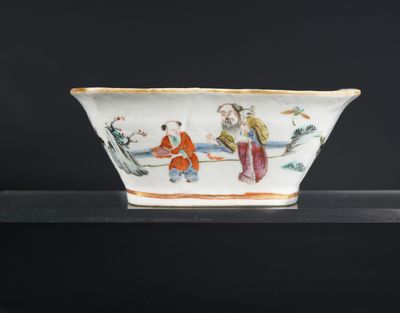 chinese famille porcelain bowl with figures in a landscape