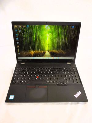 Ordinateur portable Lenovo ThinkPad X1 équipé du système d'exploitation Windows 10