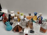 a lot of small objects that are sitting on a table