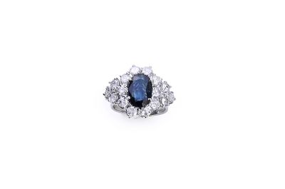 Bague Fine En Or 18 Carats Avec Saphir Central - 0,75g - Taille Ajustée