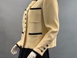 une image d'une robe et d'une veste sur un mannequin, mannequin, mannequin, mannequin, mannequin, mannequin, manne