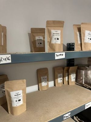 Stock de thé en vrac et conditionné - Photo 1