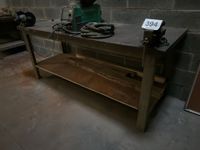 Établi avec touret double et étau (photo 3)
