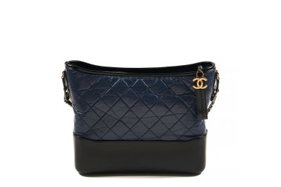chanel navy quilted leather shoulder bag