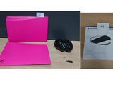 two pictures of a pink folder and a mouse on a table