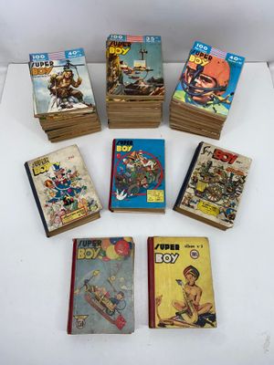 plusieurs livres sont empilés sur une table