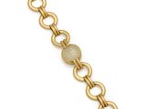 un bracelet en or composé de maillons ovales et de maillons ovales