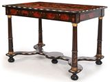 une image d'une petite table avec un plateau en bois