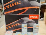 une présentation des produits Stihl sur une table