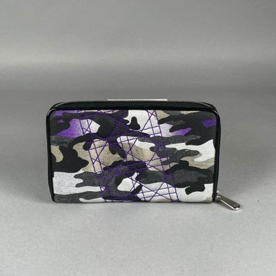 Portefeuille à fermeture éclair, motif camouflage violet et noir