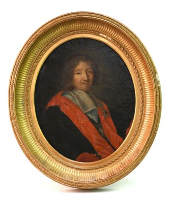 un vieux tableau représentant un homme en manteau rouge, dans un cadre doré