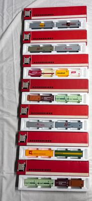 JOUEF – Ho – lot de 7 boites contenant 2 ou 4 containers publicitaires - Photo 1