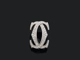 une paire de boucles d'oreilles en diamant et or blanc