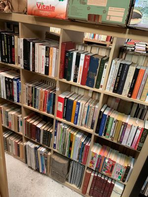 Lot de livres divers : Littérature, Jeunesse et divers