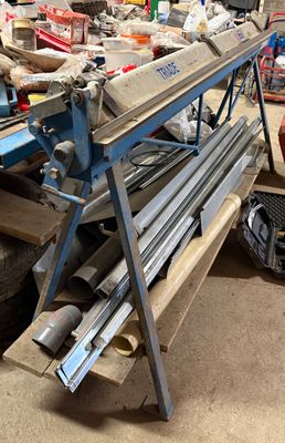 an image of a work bench in a garage