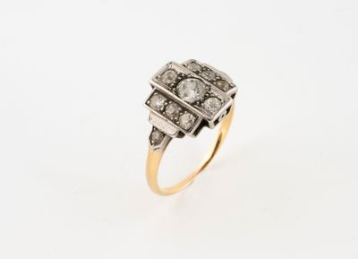 une bague ancienne en or et diamant