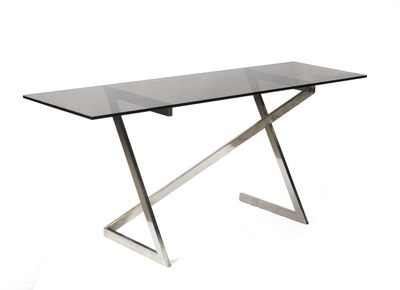 une image d'une table avec un plateau en verre et des pieds en métal