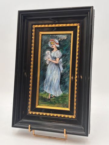 Pierre BONNET. Limoges. Émail « Femme élégante avec son chien ». ...