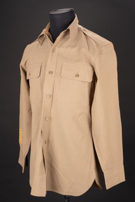 Chemise d'officier chino. En tissu coton chino.