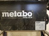 une machine Metalabo posée sur une table
