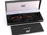 stylo plume Mont Blanc présenté dans un coffret cadeau avec un bloc-notes