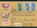 une vieille enveloppe sur laquelle figurent des timbres et la photo d'une femme