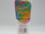 un tube de shampoing « Perfect Match Deep Fruit » sur fond blanc