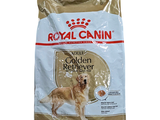 un sac de croquettes Royal Canin sur fond blanc