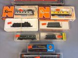 de nombreux types de petits trains dans la boîte