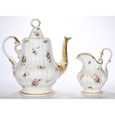 VERSEUSE en porcelaine à décor polychrome de bouquets fleuri…