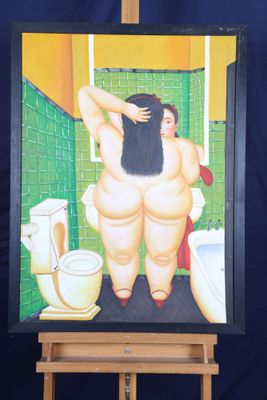 un tableau représentant une femme debout devant des toilettes