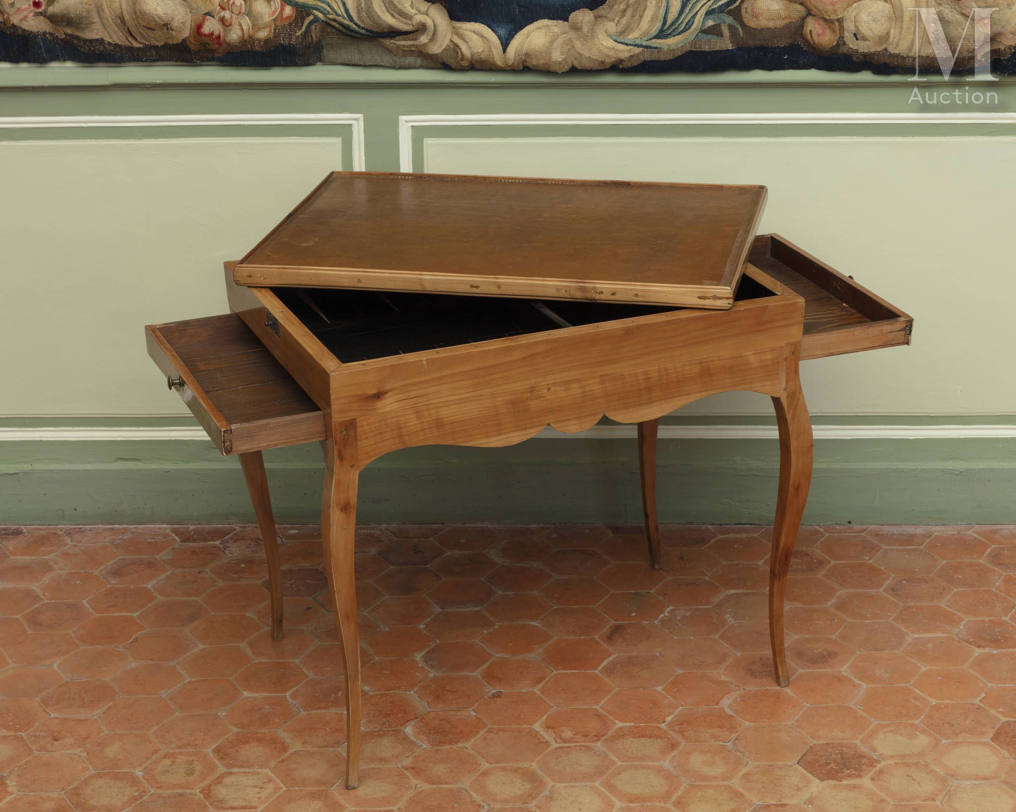 Objets d'art & Curiosités