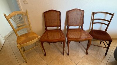 Lot de 4 chaises dépareillée dont deux chaises cannées de st…