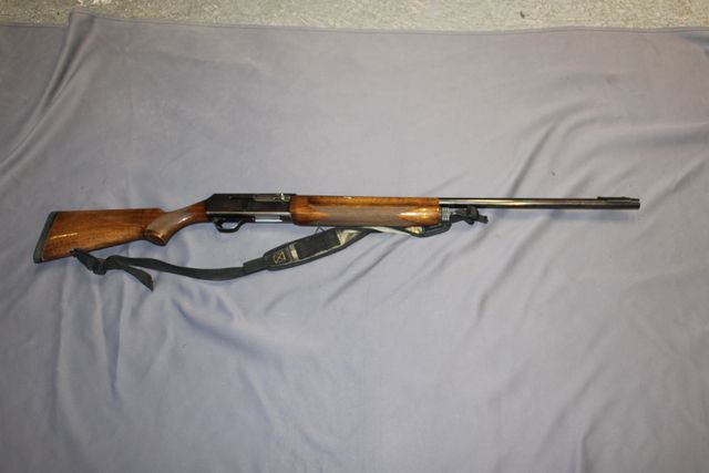 Cat C : N° 88565c57 - Fusil S/AUTO par Browning - Model 2000 - Ca...