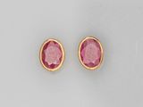 une paire de boucles d'oreilles en tourmaline rose