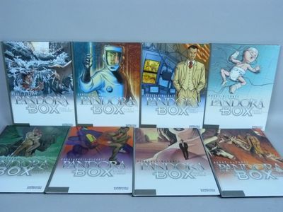 six livres alignés sur une surface blanche