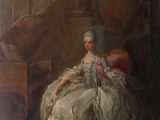 tableau représentant une femme en robe blanche assise dans une pièce
