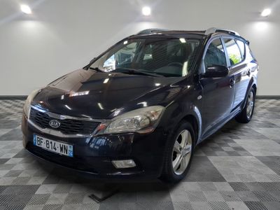 KIA CEE'D SW 1.6 CRDI 90 STYLE - Voiture familiale spacieuse